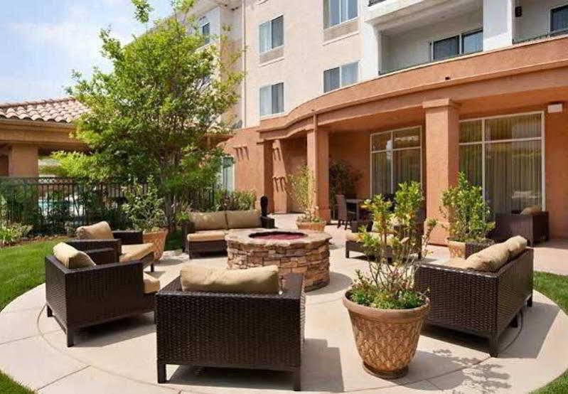 Courtyard Ventura Сими Вали Екстериор снимка